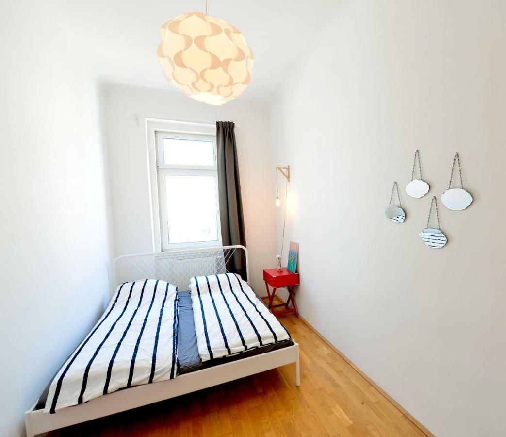 2 Bedrooms @ The U3 Subway Viena Exterior foto